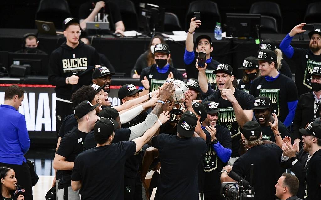 北京队横扫山东队，字母哥统治全场