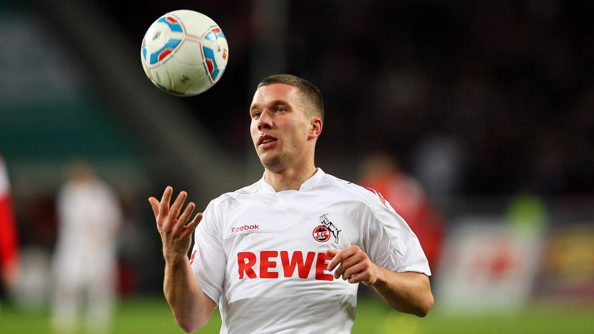 格纳布里统治全场，当德意志铁骑碾过蓝黑信仰