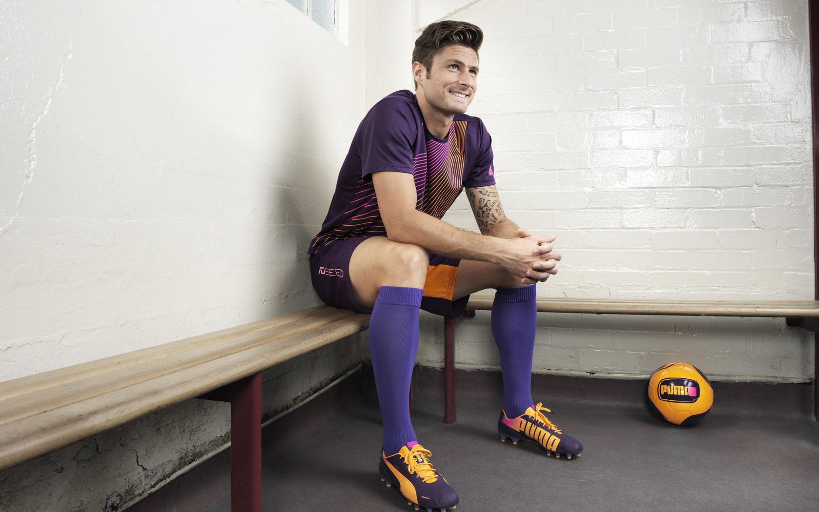 深圳队冲垮湖人，文班亚马成为关键先生，一场颠覆想象的篮球革命