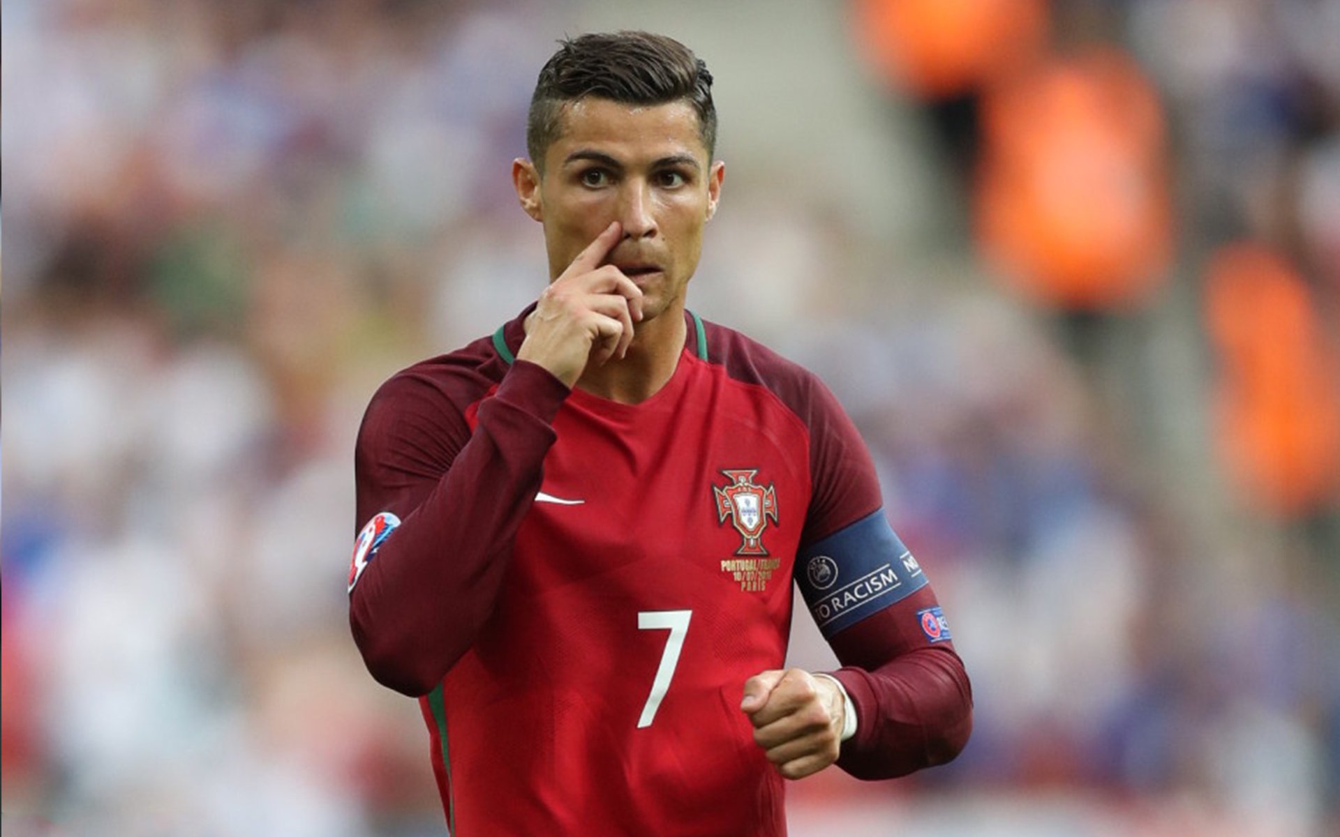 哈兰德，极光下的征服者，在挪威与加纳的焦点战中加冕