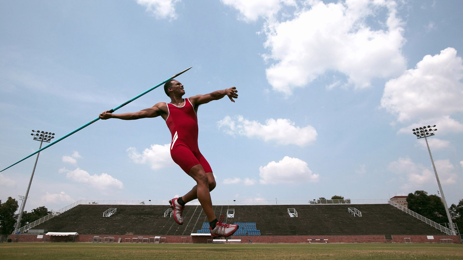 阿克爆发，智利单节拉开佛罗伦萨背后的历史隐喻